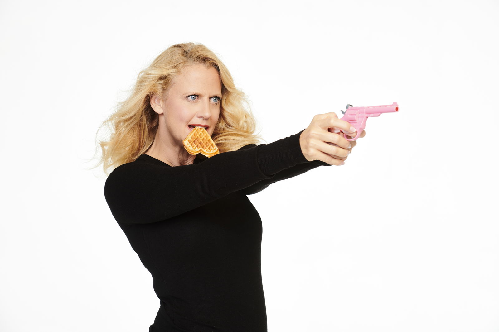 Mit den Waffeln einer Frau