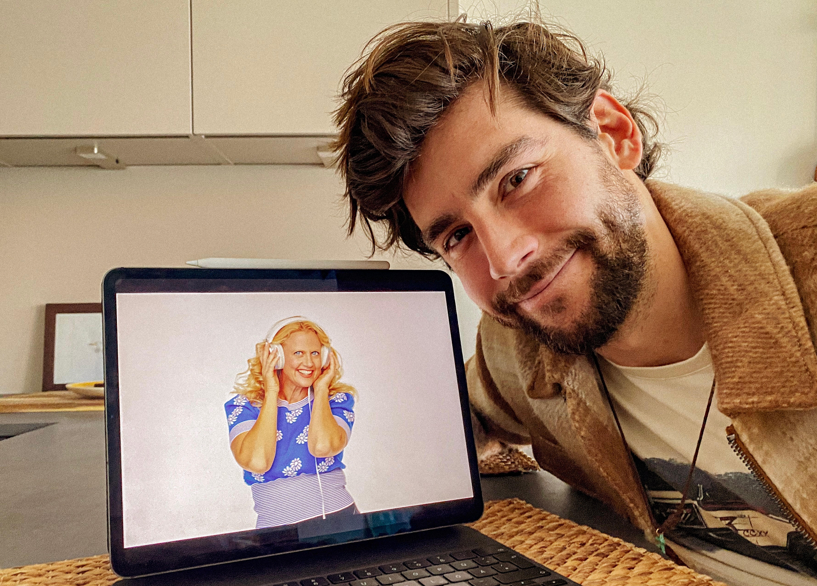 Alvaro Soler und Barbara Schöneberger