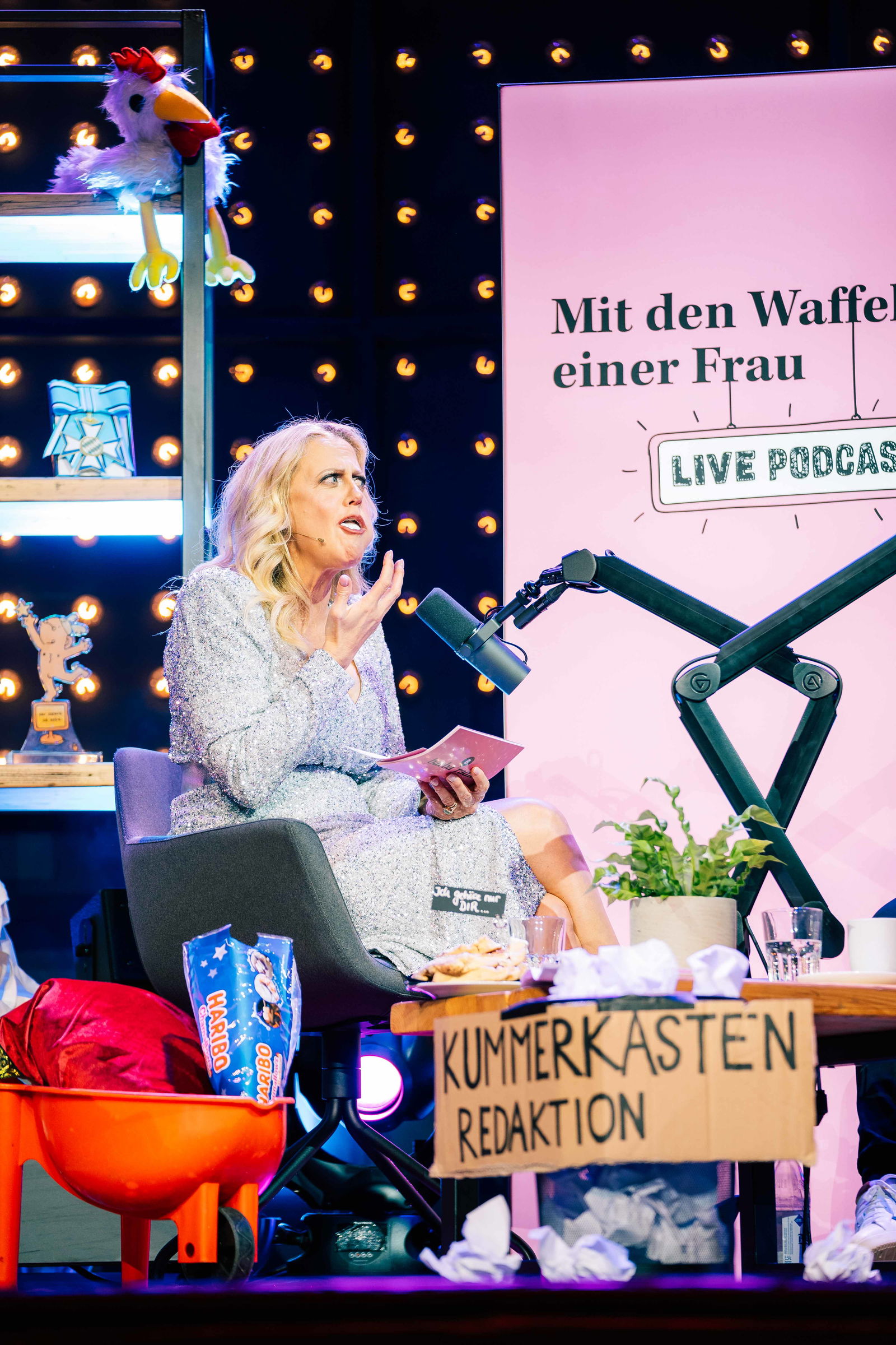 Live Podcast "Mit den Waffeln einer Frau" am 17. April 2023 im Mojo Club in Hamburg mit Barbara Schöneberger, Guido Maria Kretschmer & Sasha