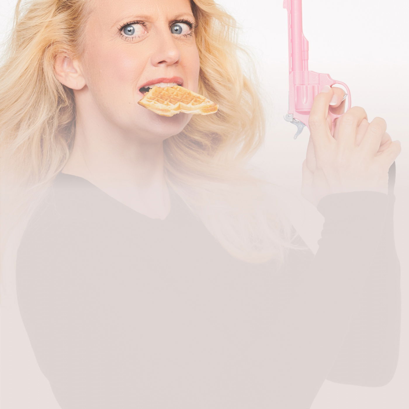 Mit den Waffeln einer Frau